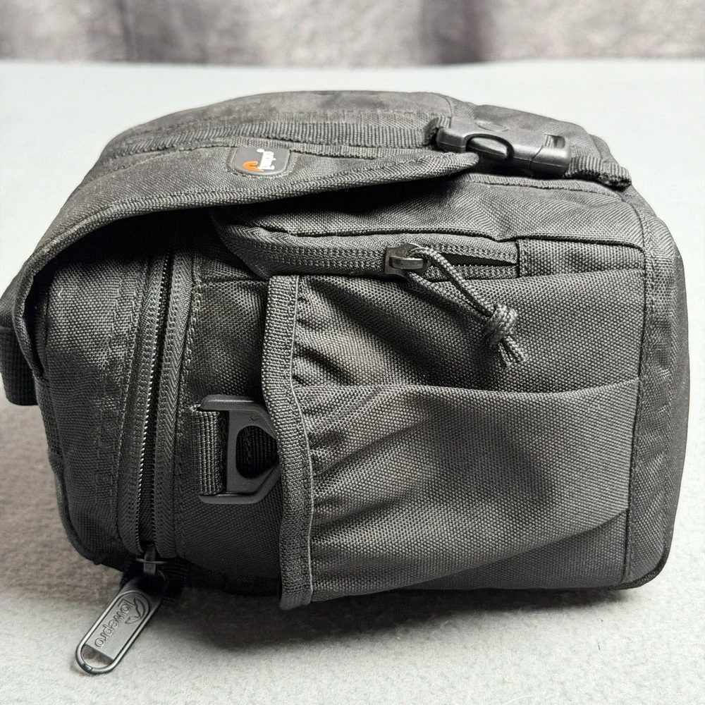 Lowepro Black Camera Bag Padded Orange Interior Shoulder Case with SD Slot